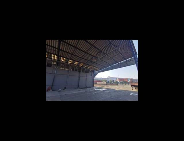 2,357M² WAREHOUSE TO LET IN ROSSBURGH
